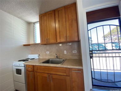 Beach Condo For Sale in Waipahu, Hawaii