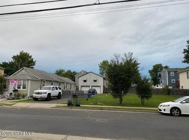 Beach Home Sale Pending in Union Beach, New Jersey