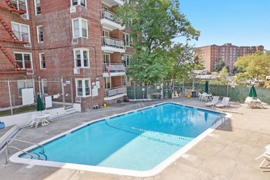 Beach Condo For Sale in Bronx, New York