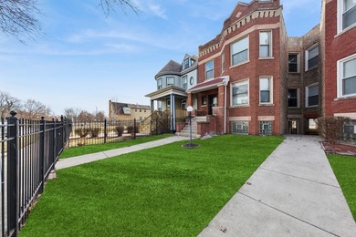 Beach Home For Sale in Chicago, Illinois