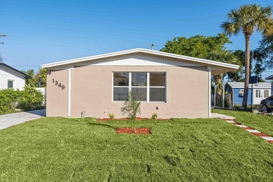 Beach Home Active Under Contract in West Palm Beach, Florida