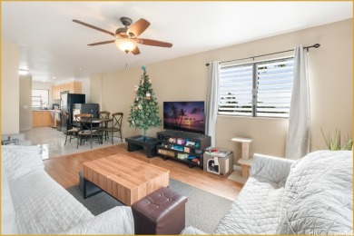 Beach Condo For Sale in Aiea, Hawaii