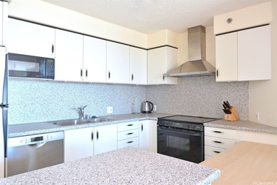 Beach Condo For Sale in Honolulu, Hawaii