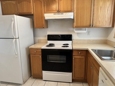 Beach Condo Active Under Contract in Sunrise, Florida