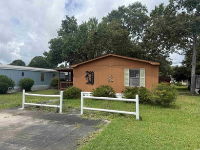 Beach Home For Sale in Murrells Inlet, South Carolina