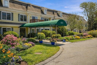 Beach Condo Sale Pending in Harwich Port, Massachusetts
