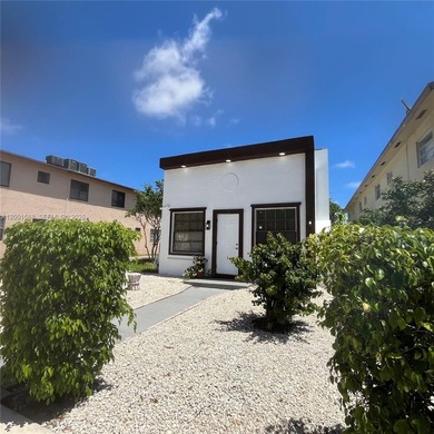 Beach Home For Sale in Lake Worth, Florida