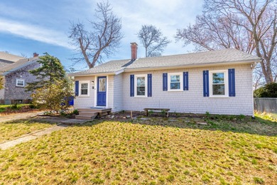 Beach Home Sale Pending in Sagamore Beach, Massachusetts