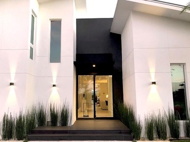 Beach Home For Sale in Naples, Florida