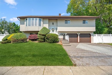 Beach Home Sale Pending in West Islip, New York