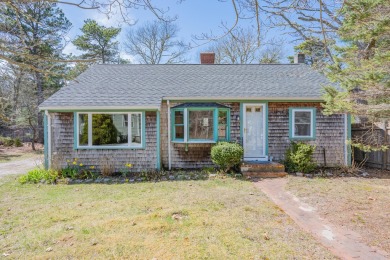 Beach Home For Sale in Cotuit, Massachusetts