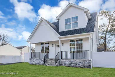 Beach Home For Sale in Toms River, New Jersey