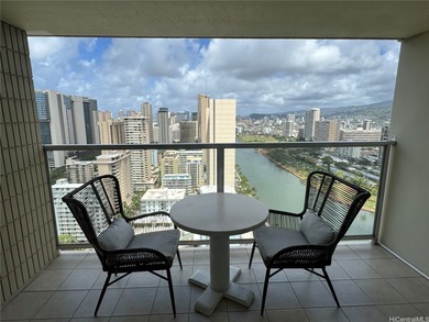 Beach Condo For Sale in Honolulu, Hawaii