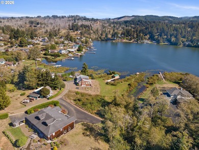 Beach Home For Sale in Neotsu, Oregon