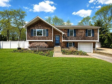 Beach Home For Sale in Hyannis, Massachusetts