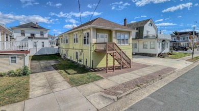Beach Townhome/Townhouse For Sale in Ventnor, New Jersey