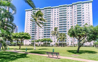 Beach Condo For Sale in Honolulu, Hawaii