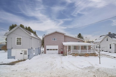 Beach Home For Sale in Manistee, Michigan