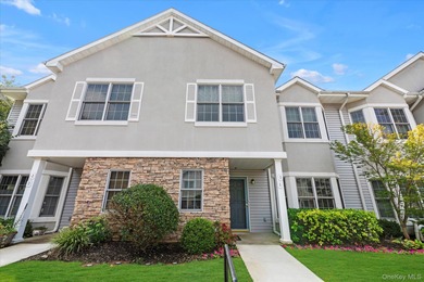 Beach Condo Sale Pending in Port Washington, New York