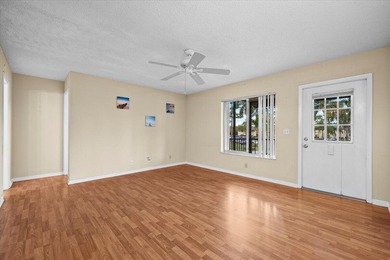 Beach Condo For Sale in Greenacres, Florida