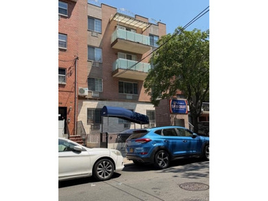 Beach Condo For Sale in Flushing, New York