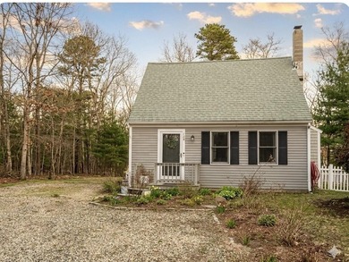 Beach Home For Sale in Mashpee, Massachusetts