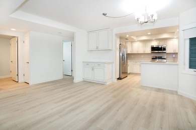 Beach Condo For Sale in Oceanside, California