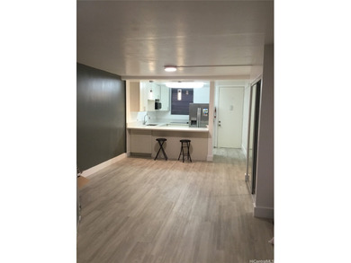 Beach Condo For Sale in Honolulu, Hawaii