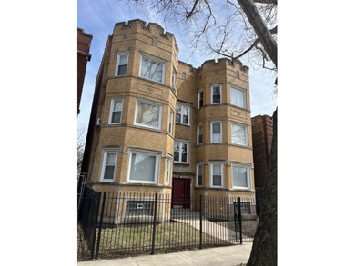 Beach Home For Sale in Chicago, Illinois