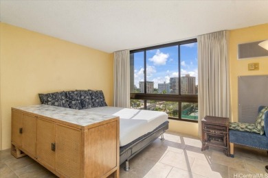 Beach Condo For Sale in Honolulu, Hawaii