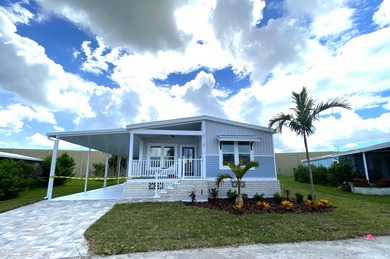 Beach Home For Sale in Sarasota, Florida