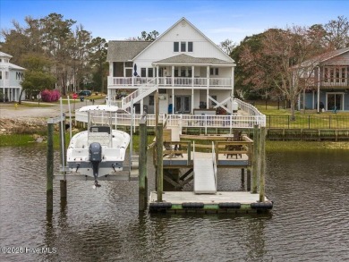 Beach Home For Sale in Oak Island, North Carolina