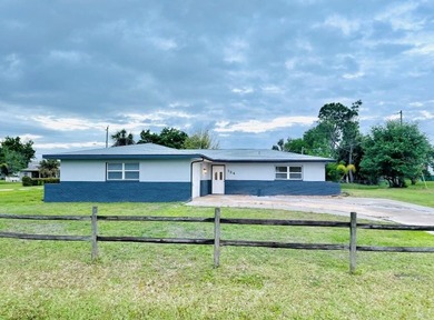 Beach Home For Sale in Punta Gorda, Florida