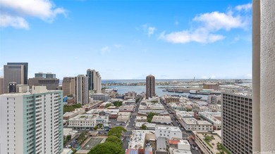 Beach Condo For Sale in Honolulu, Hawaii