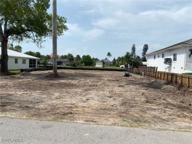 Beach Lot For Sale in Naples, Florida