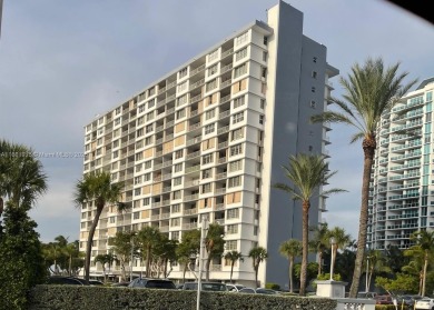 Beach Condo For Sale in North Bay Village, Florida