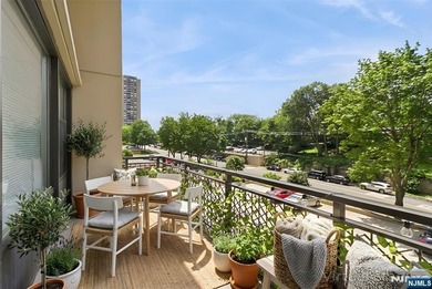 Beach Other For Sale in Fort Lee, New Jersey