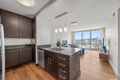 Beach Condo For Sale in Honolulu, Hawaii