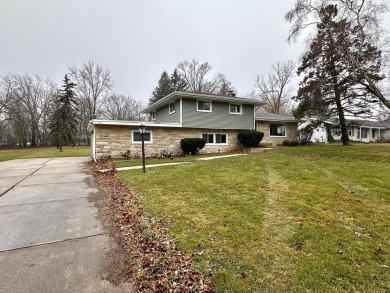 Beach Home For Sale in Racine, Wisconsin