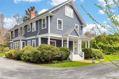 Beach Home For Sale in Cotuit, Massachusetts