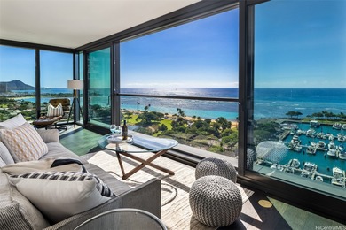 Beach Condo Active Under Contract in Honolulu, Hawaii