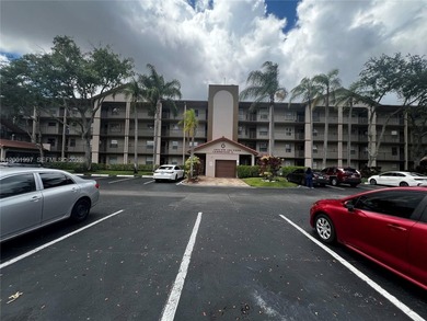 Beach Condo For Sale in Pembroke Pines, Florida