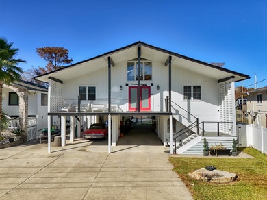 Beach Home For Sale in Myrtle Beach, South Carolina