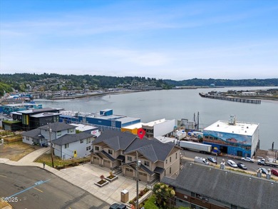 Beach Townhome/Townhouse For Sale in Newport, Oregon