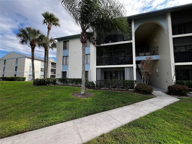 Beach Condo Sale Pending in West Palm Beach, Florida