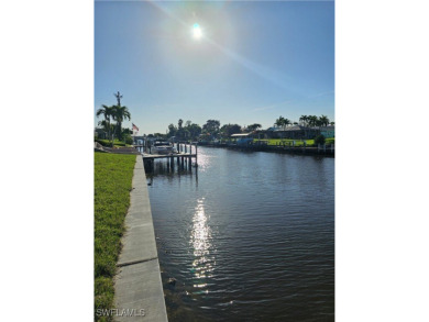 Beach Lot For Sale in Cape Coral, Florida