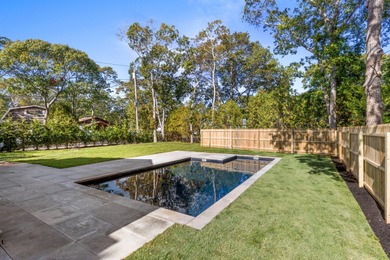 Beach Home For Sale in Hampton Bays, New York