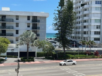 Beach Condo For Sale in Miami Beach, Florida