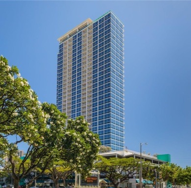 Beach Condo Sale Pending in Honolulu, Hawaii