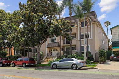 Beach Condo For Sale in Santa Monica, California